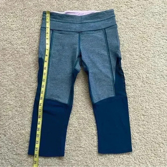Lululemon Athletica Training Tough Cropped Capri Women’s Size 4 Blue Mesh Panel - Picture 9 of 16